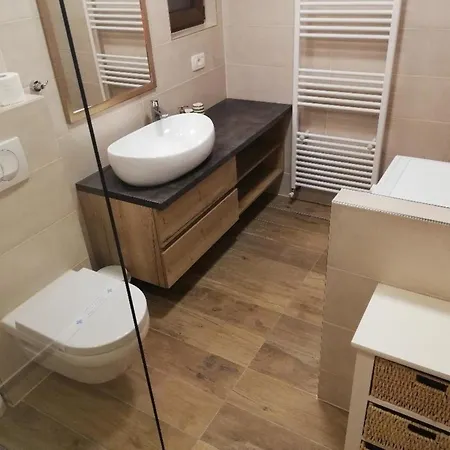 Apartamento In Mit Whirlpool Und Garten