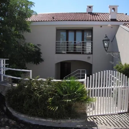 Apartamento In Mit Whirlpool Und Garten
